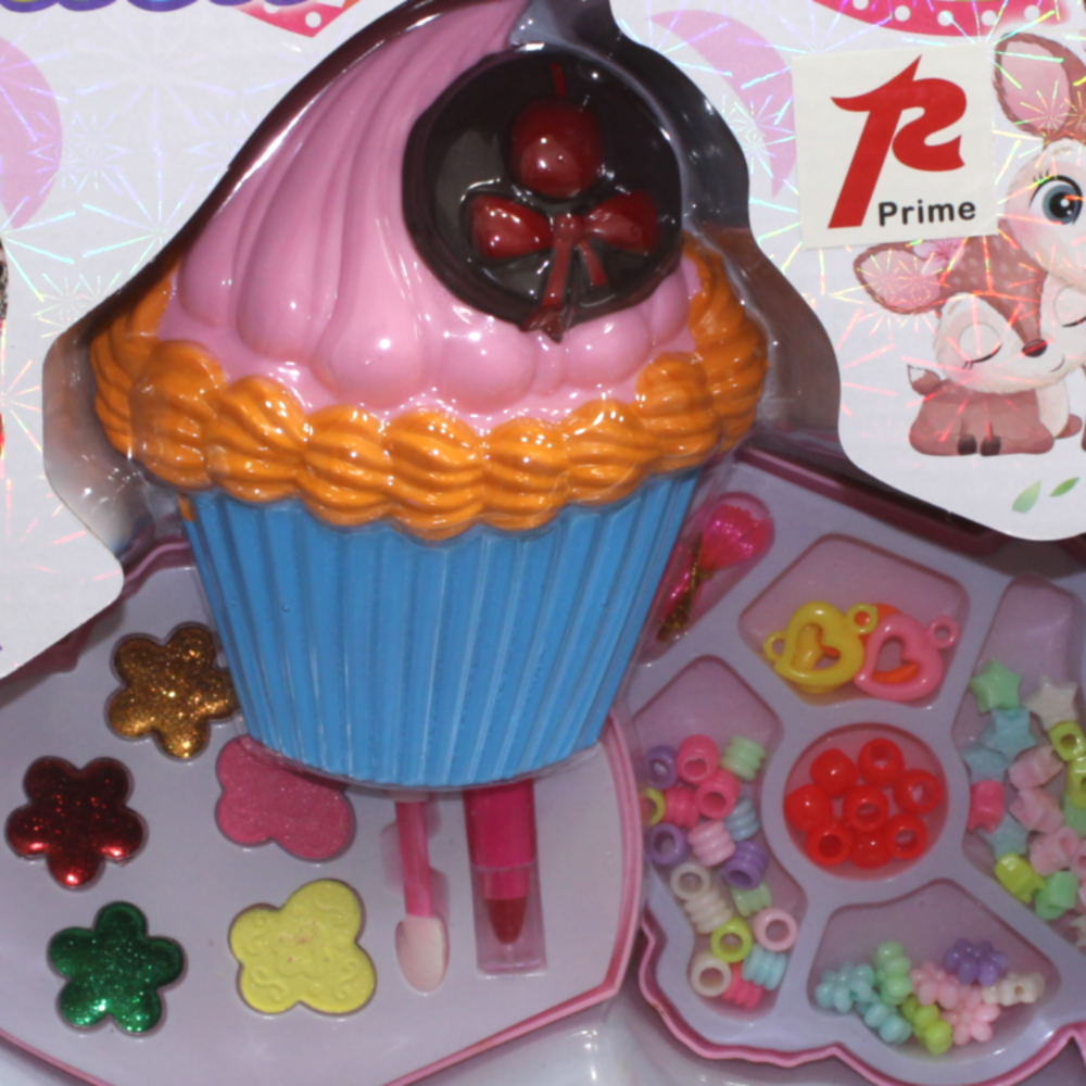 Girls Makeup & Beads Play Set – Cup Cake Shape