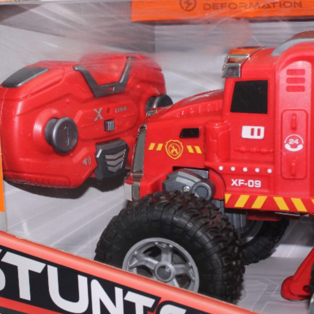 Transforming Remote Control Stunt Truck – One-Key Deformation Toy Car