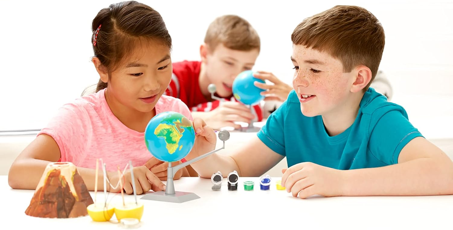 4M KidzLabs Earth and Moon Model Making Kit