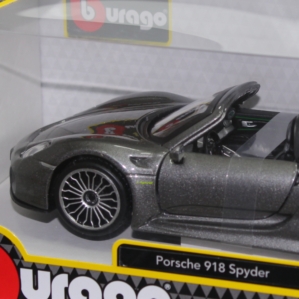 Bburago 1:24 Scale Porsche 918 Spyder