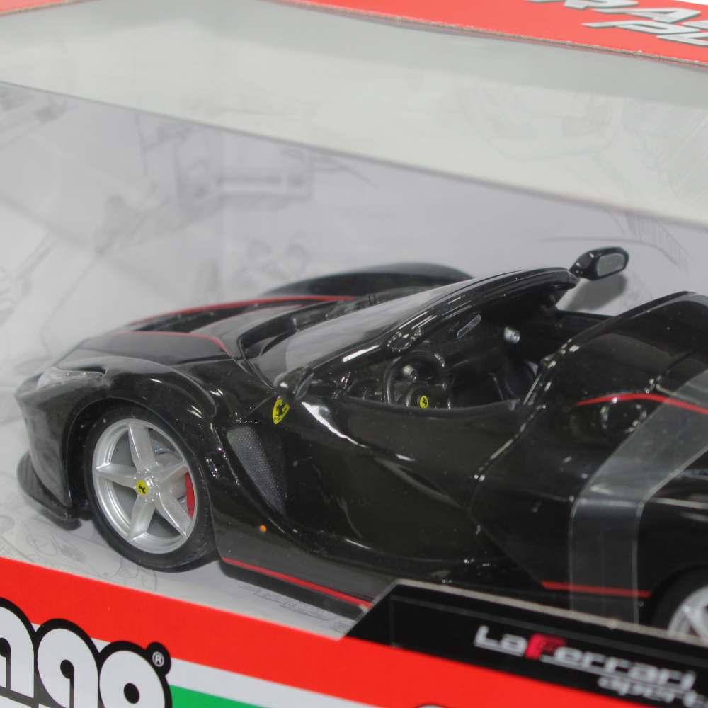 Bburago Ferrari R&P LaFerrari Aperta Die-Cast Car – 1:24 Scale