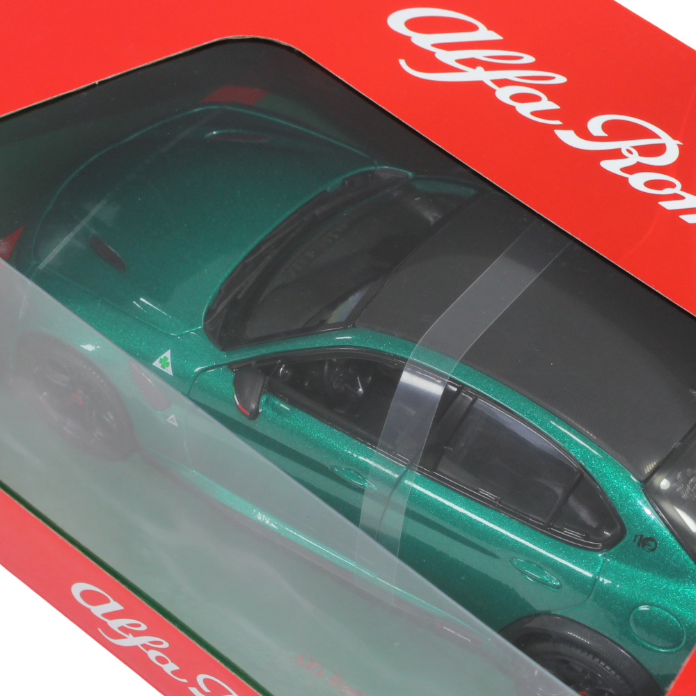 Bburago Alfa Romeo Giulia GTA Die-Cast Car – 1:18 Scale