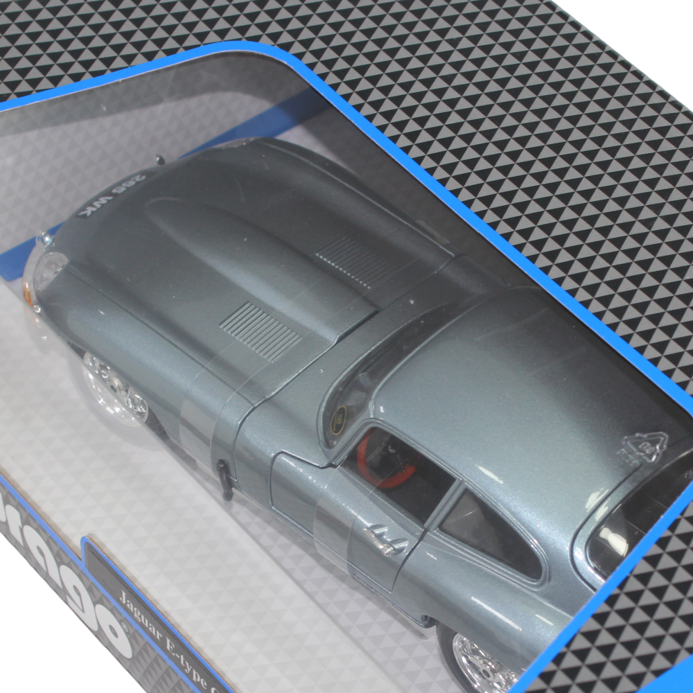 Bburago 1961 Jaguar E-Type Coupe Die-Cast Car – 1:18 Scale