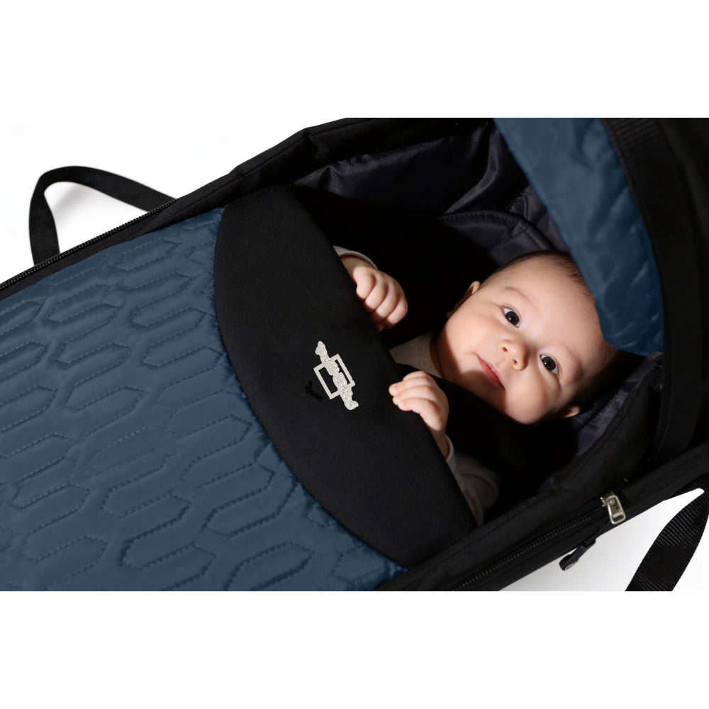 Petit Bebe Carry Cot Allure 0-12m – Navy