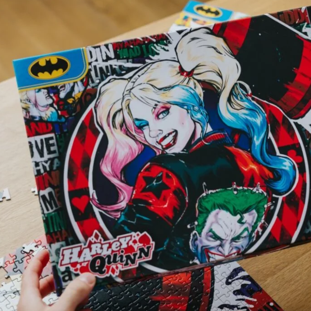 Trefl Puzzle Premium Plus Quality – Iconic Moments of Batman's Harley Quinn 1000 Pcs