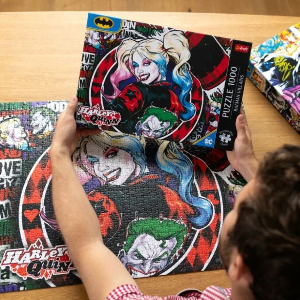 جودة Trefl Puzzle Premium Plus - لحظات أيقونية لشخصية هارلي كوين من باتمان 1000 قطعة