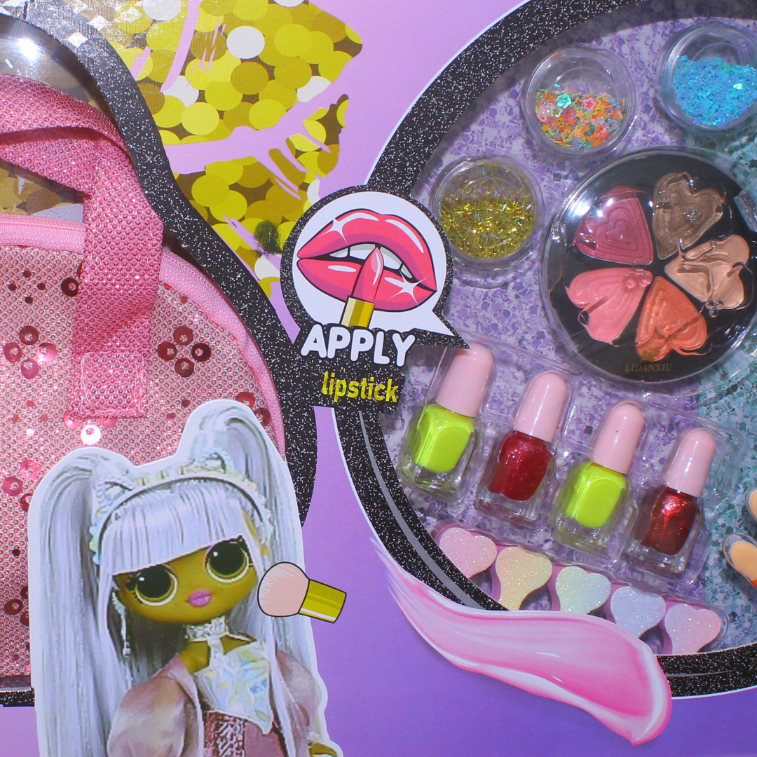 I'm a Girl Children's Cosmetics and Makeup Bag Set