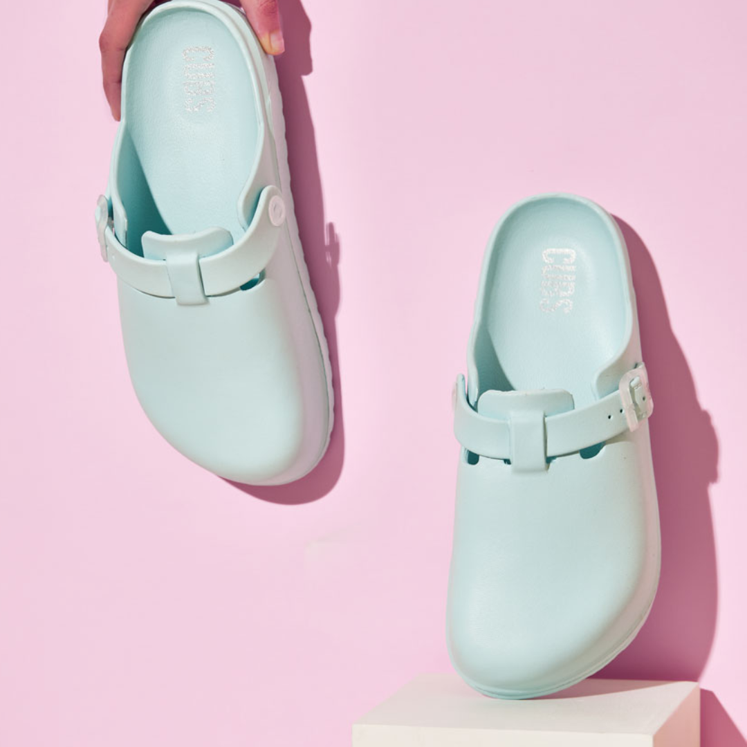 Girls Rubber Clogs – Baby Blue