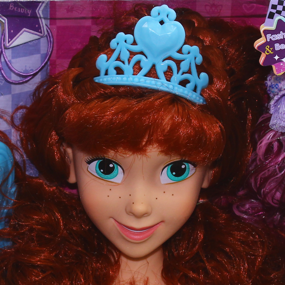 Doll Head Set With Accessories – Plastic