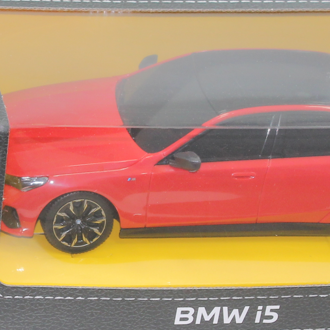 Rastar 1:24 Scale RC BMW i5 – Red