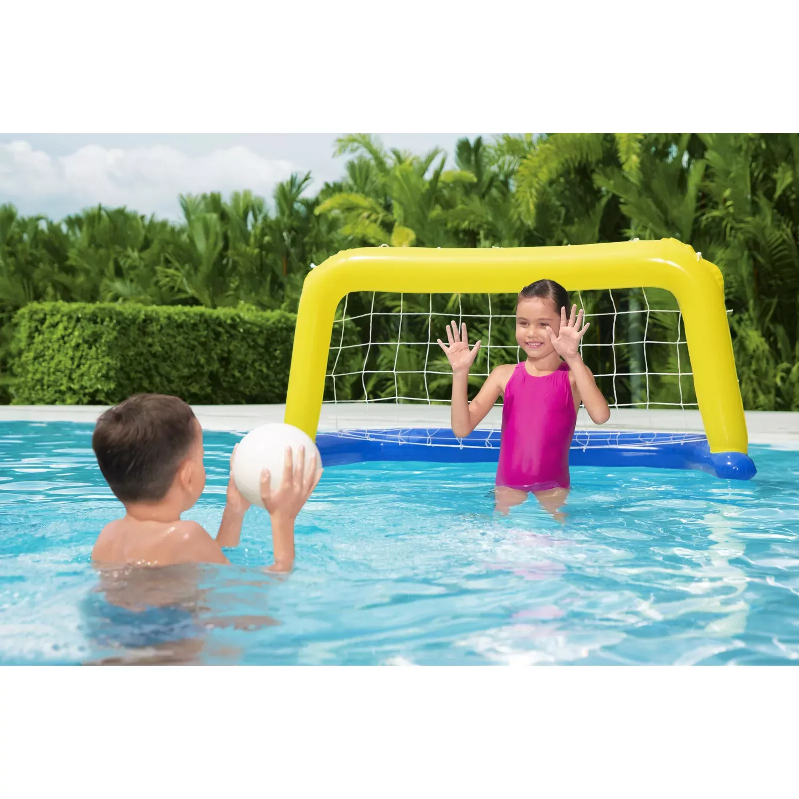 Bestway Floating Water Ball Set 142 x 76 cm