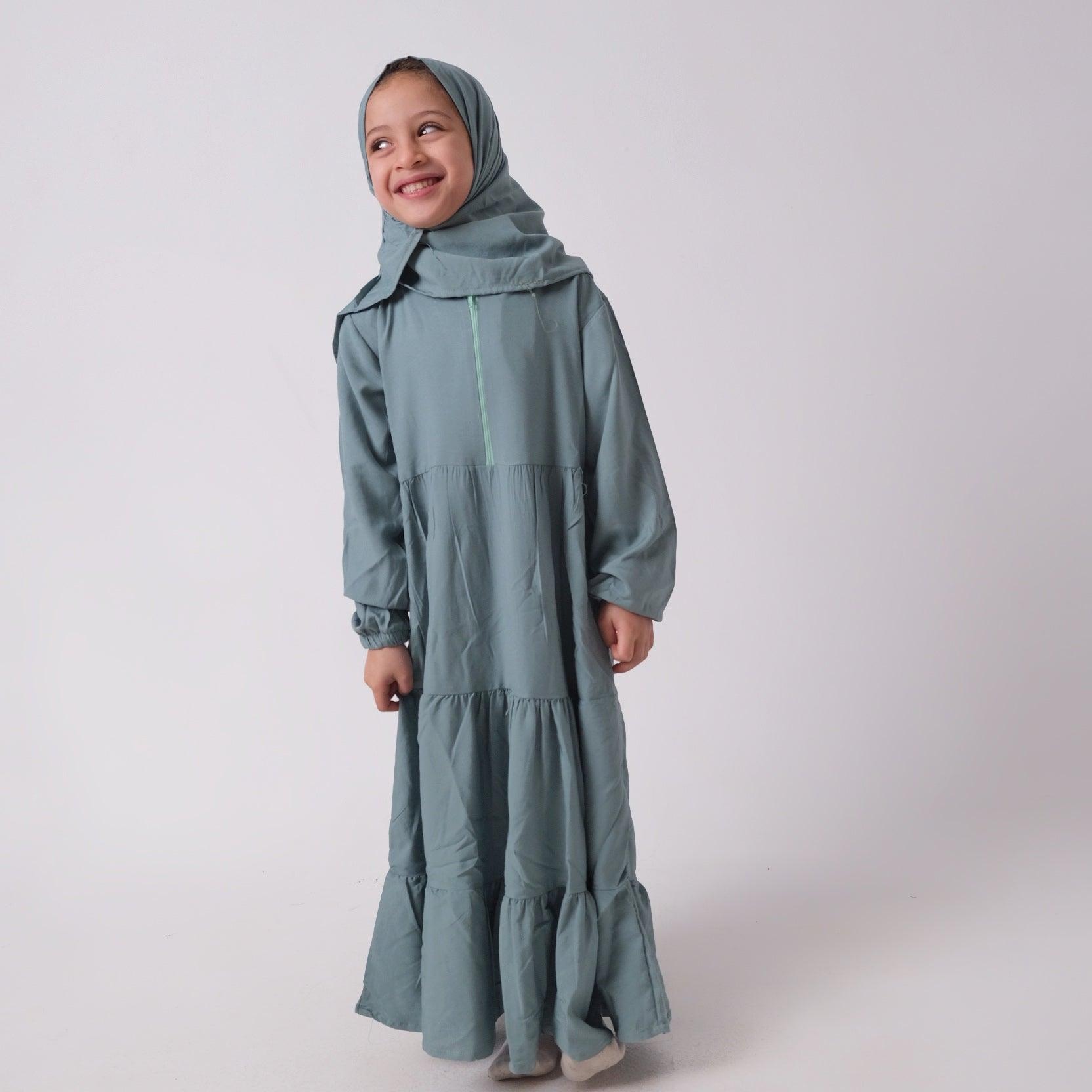 Mint Green Praying Gown "Isdal"