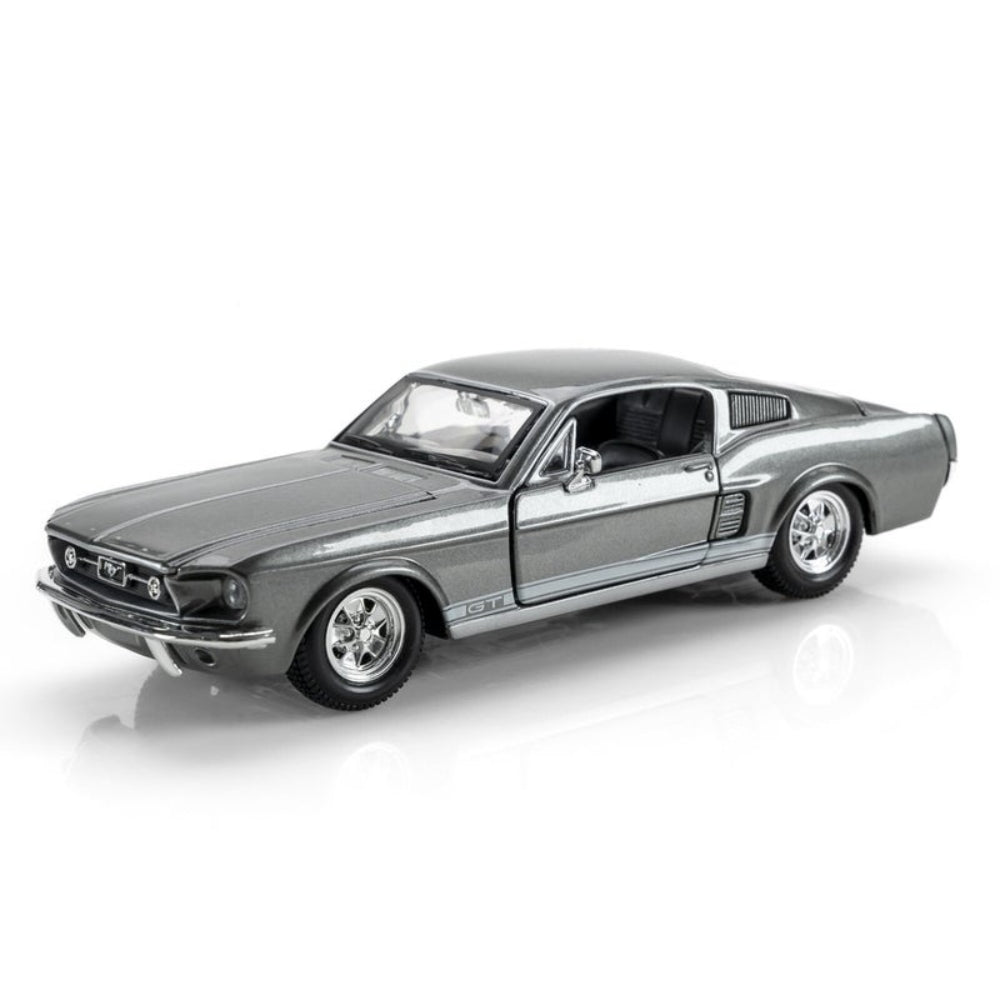 Maisto Special Edition 1:24 Scale 1967 Ford Mustang GT