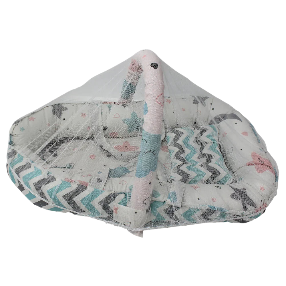 Baby Nest – Light Blue with Zigzags